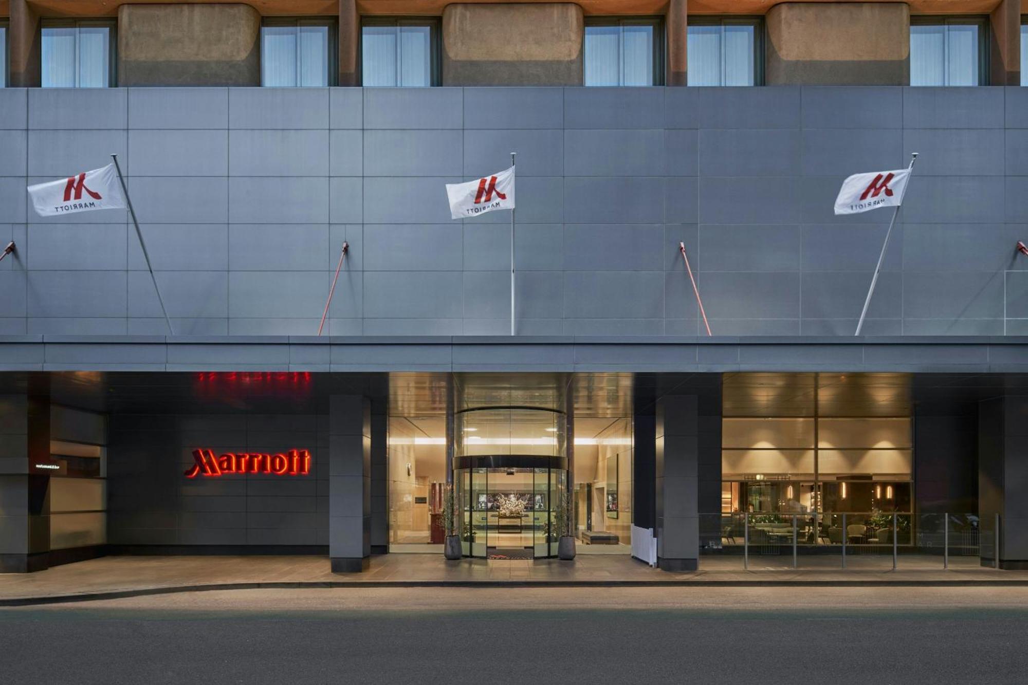 Melbourne Marriott Hotel Exterior photo